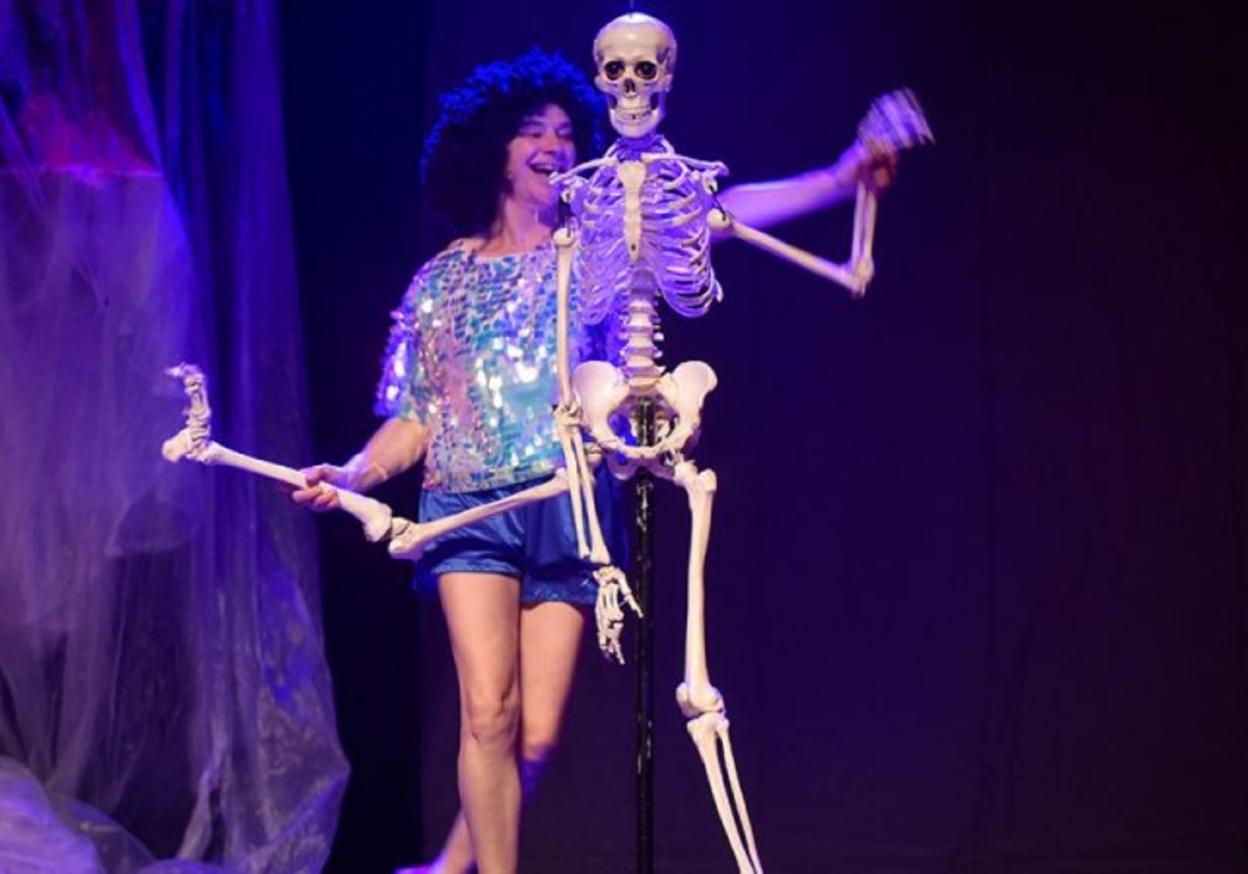 La obra de teatro 'trabajos de interior' llega este jueves al escenario de Seminarixoa para todos. 