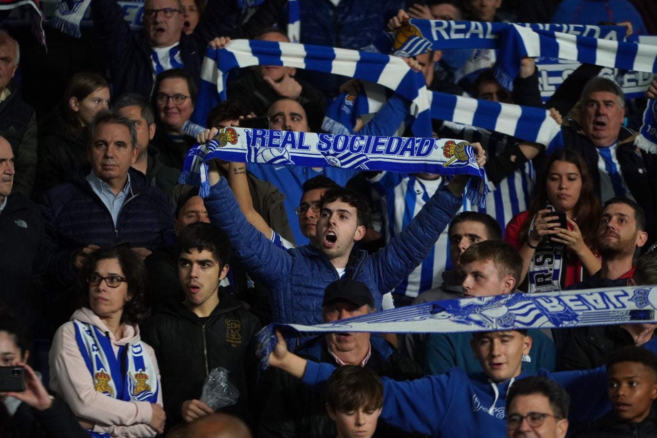 Fotos: Ambiente de gala en el Reale Arena