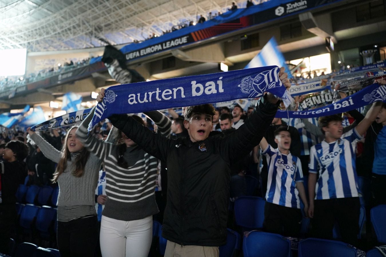 Fotos: Ambiente de gala en el Reale Arena