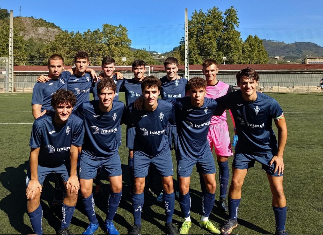 El Juvenil de Liga Vasca sigue defendiendo el liderato una semana más. 