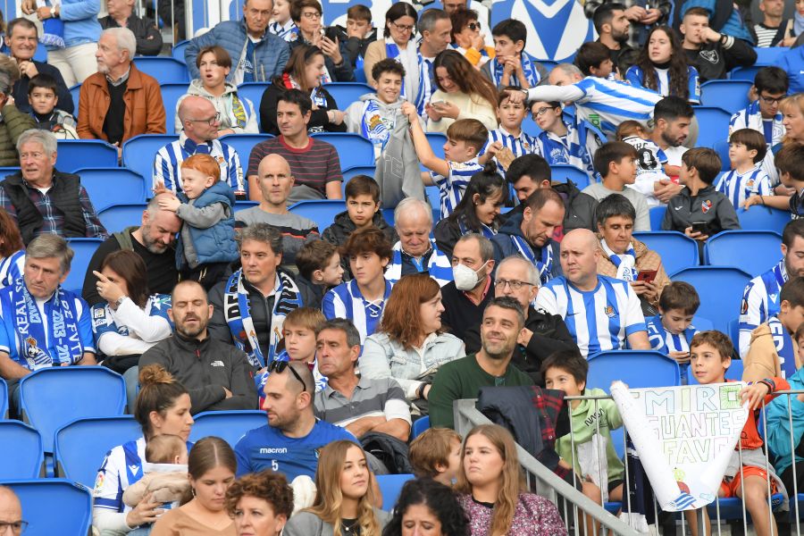Fotos: ¿Has estado en el Reale Arena? ¡Búscate en la grada!