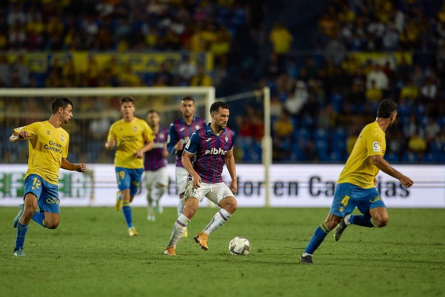 Fotos: Valioso punto para el Eibar