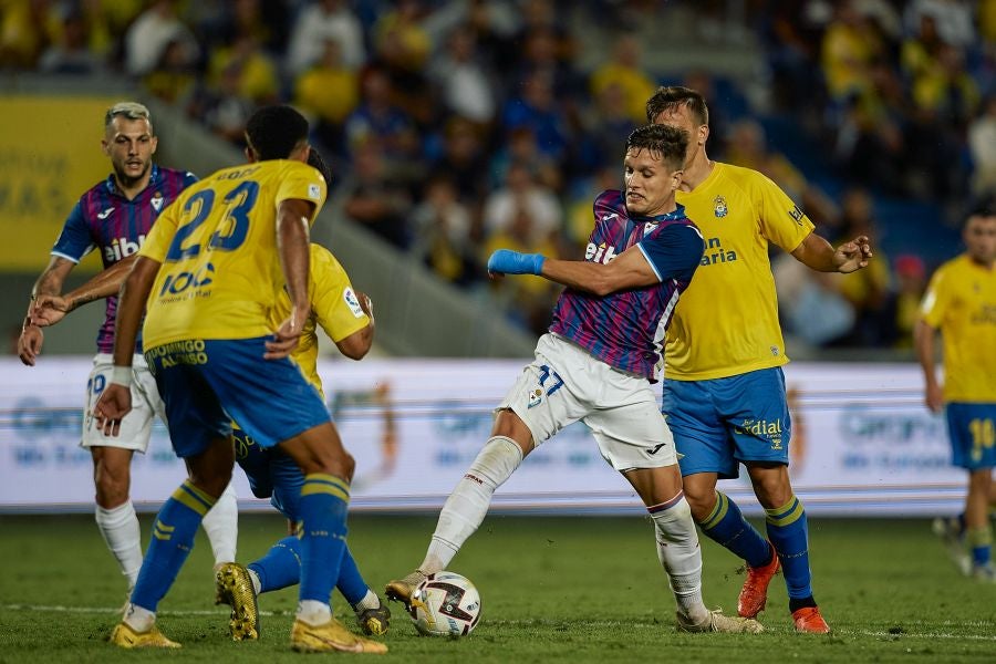 Fotos: Valioso punto para el Eibar