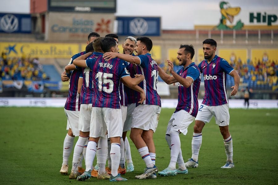 Fotos: Valioso punto para el Eibar