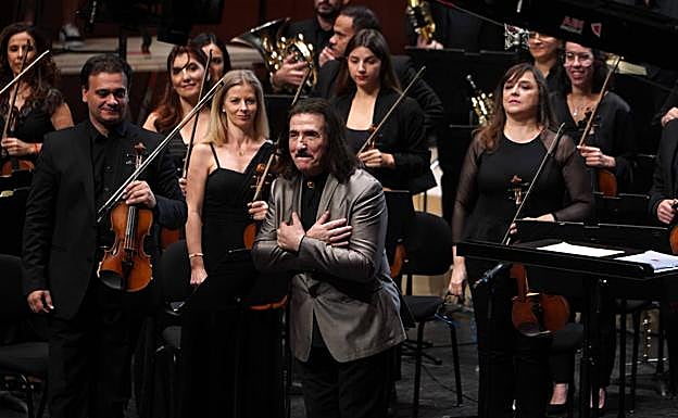 Imagen principal - Luis Cobos convirtió su primer concierto con el Orfeón en un guateque