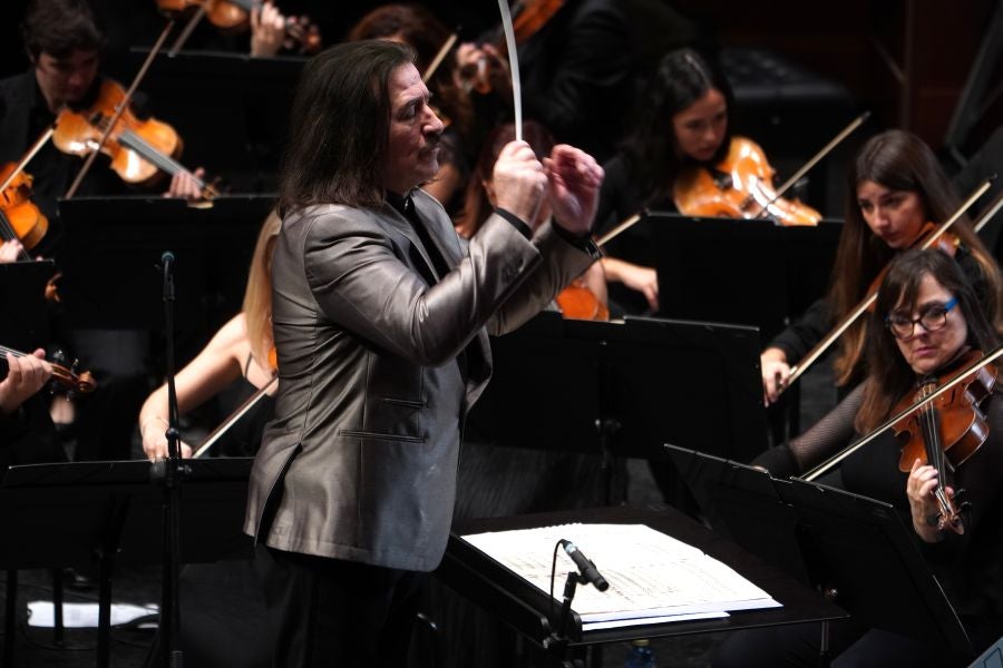 Fotos: Luis Cobos y el Orfeón Donostiarra, en el Kursaal