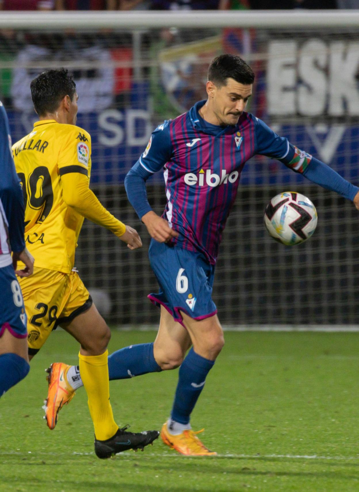 Sergio Álvarez es incontestable en los esquemas de Garitano El Diario