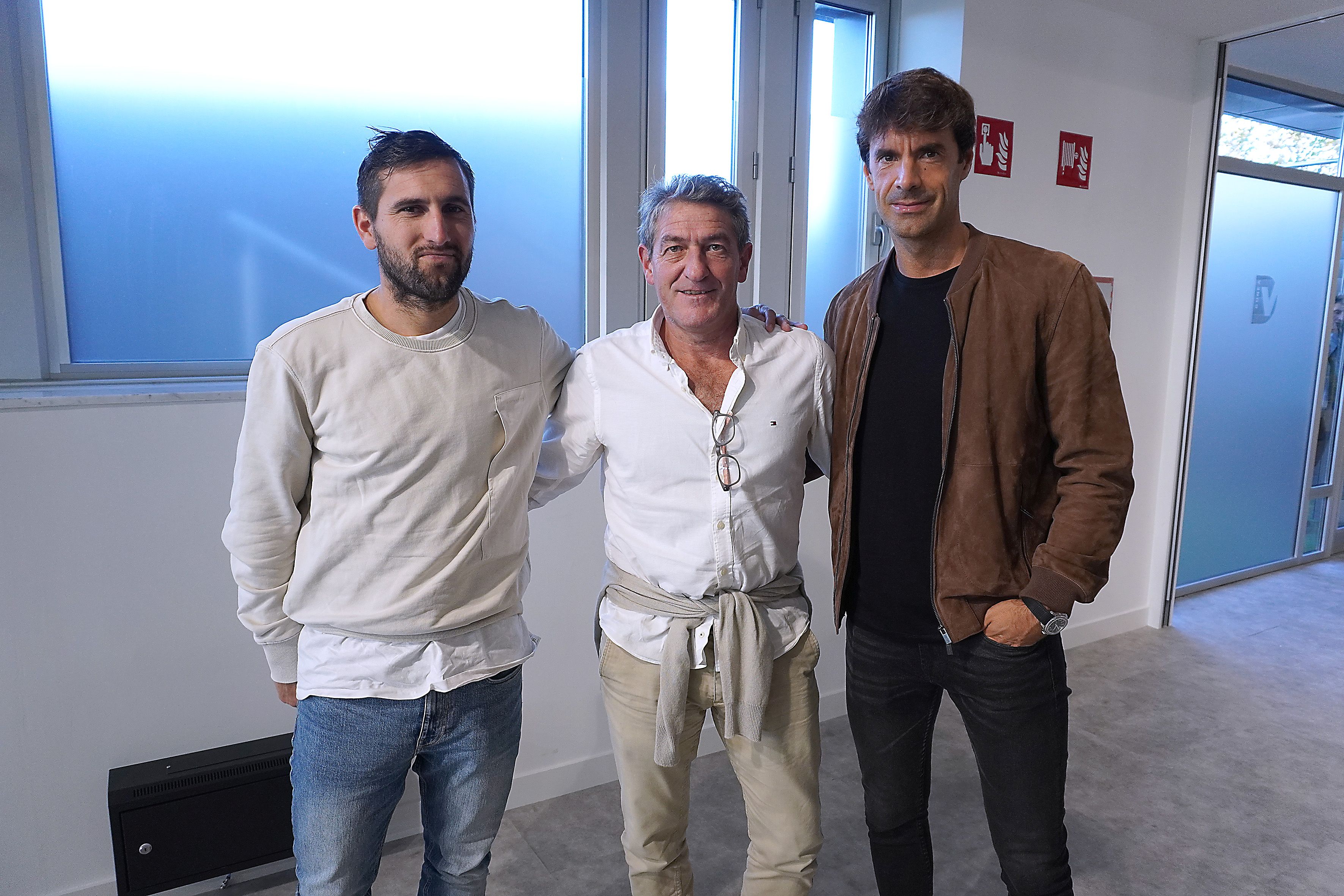 Los exrealistas Juan Domínguez, Mikel Lasa y Xabi Prieto.