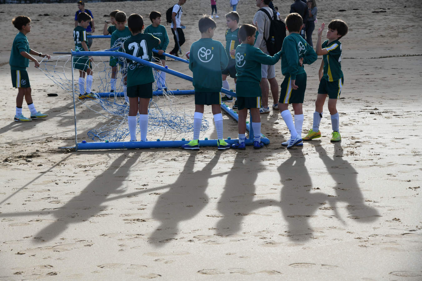 Fotos: Comienza la temporada de fútbol playero en Donostia