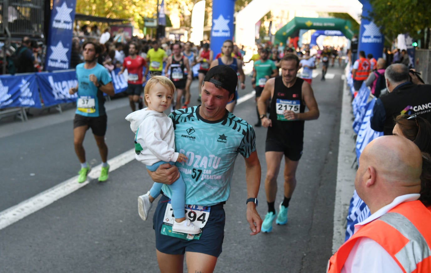 Fotos: Llegada a meta de los corredores