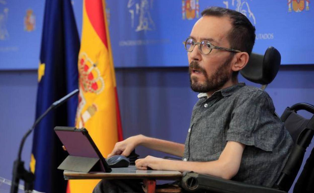 El portavoz del grupo parlamentario de Unidas podemos, Pablo Echenique.