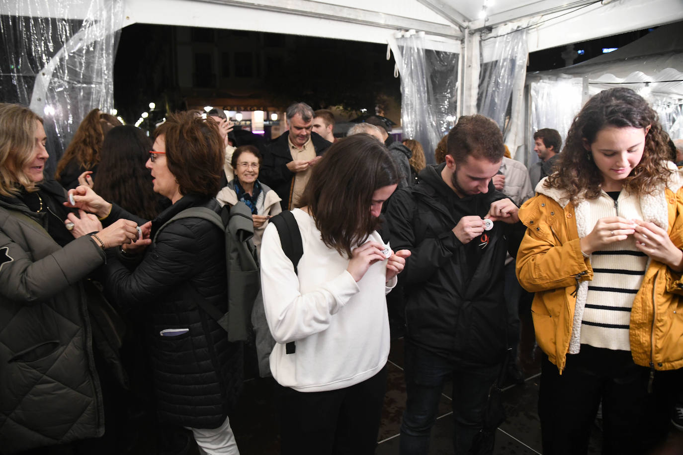 Fotos: Kaleetan hitzez ekiteko garaia hasi da Donostian