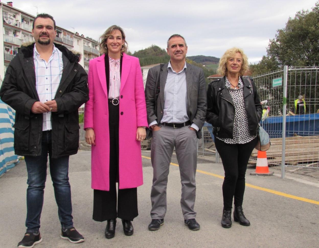 Aritz Murua, María Ubarretxena, Miguel de los Toyos y Matilde Martín, ayer en Santa Teresa. 