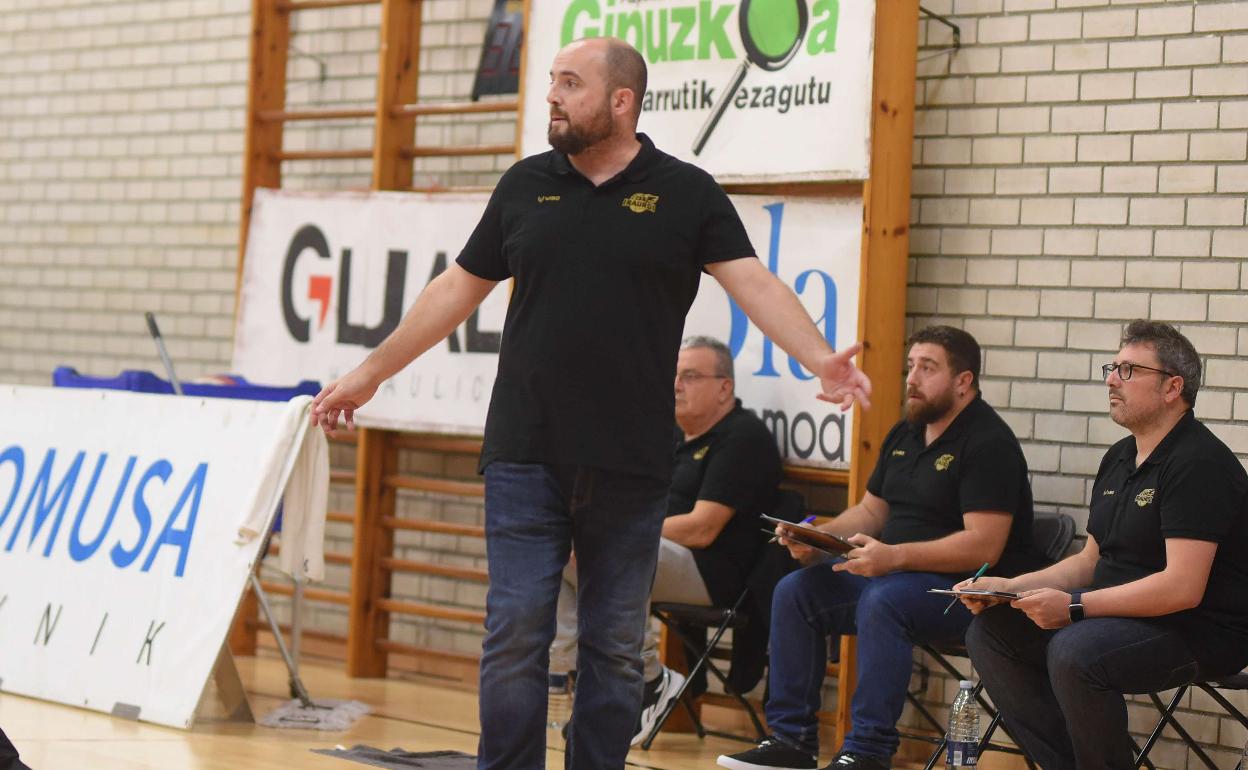 Mikel Odriozola, durante un partido del Juaristi en Azkoitia.