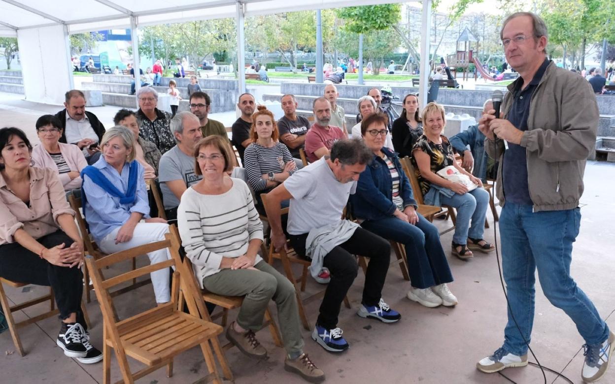 Reciente reunión de Euskaraldia en la que participó Kike Amonarriz. 