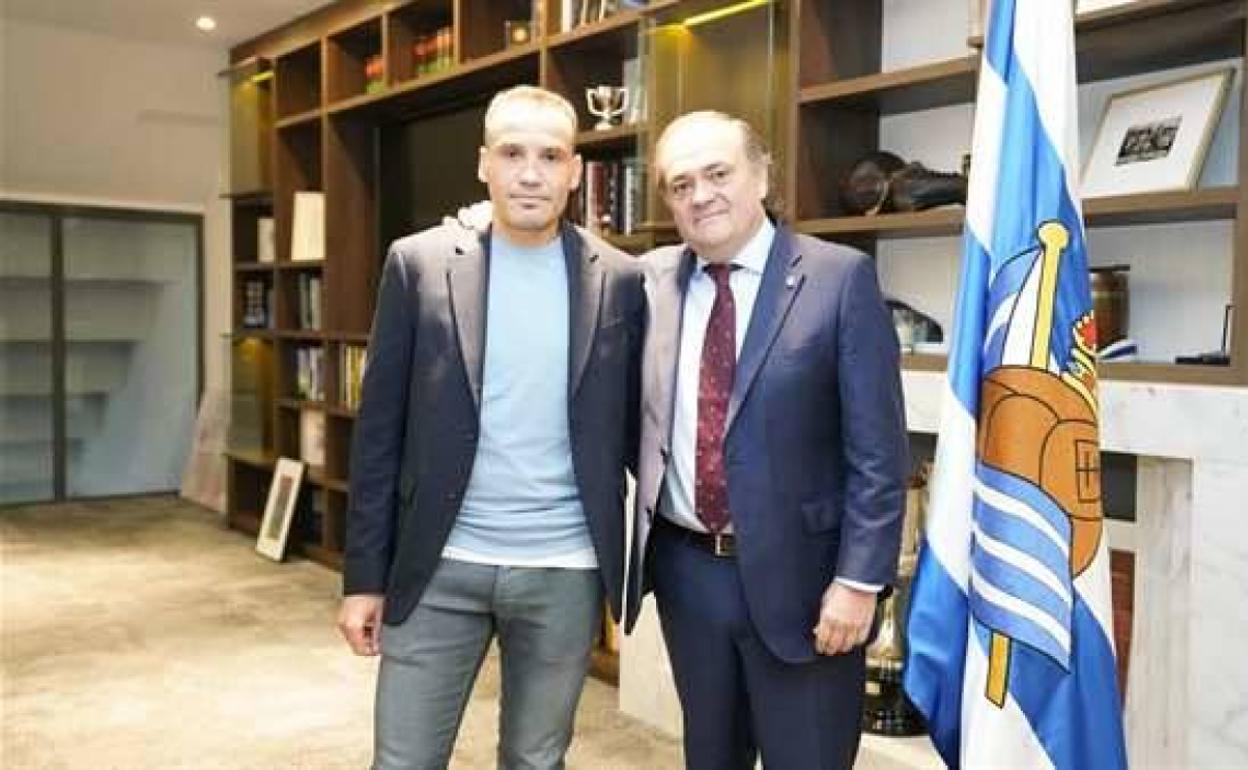 Sergio Francisco, entrenador de la Real Sociedad B, renueva hasta 2025