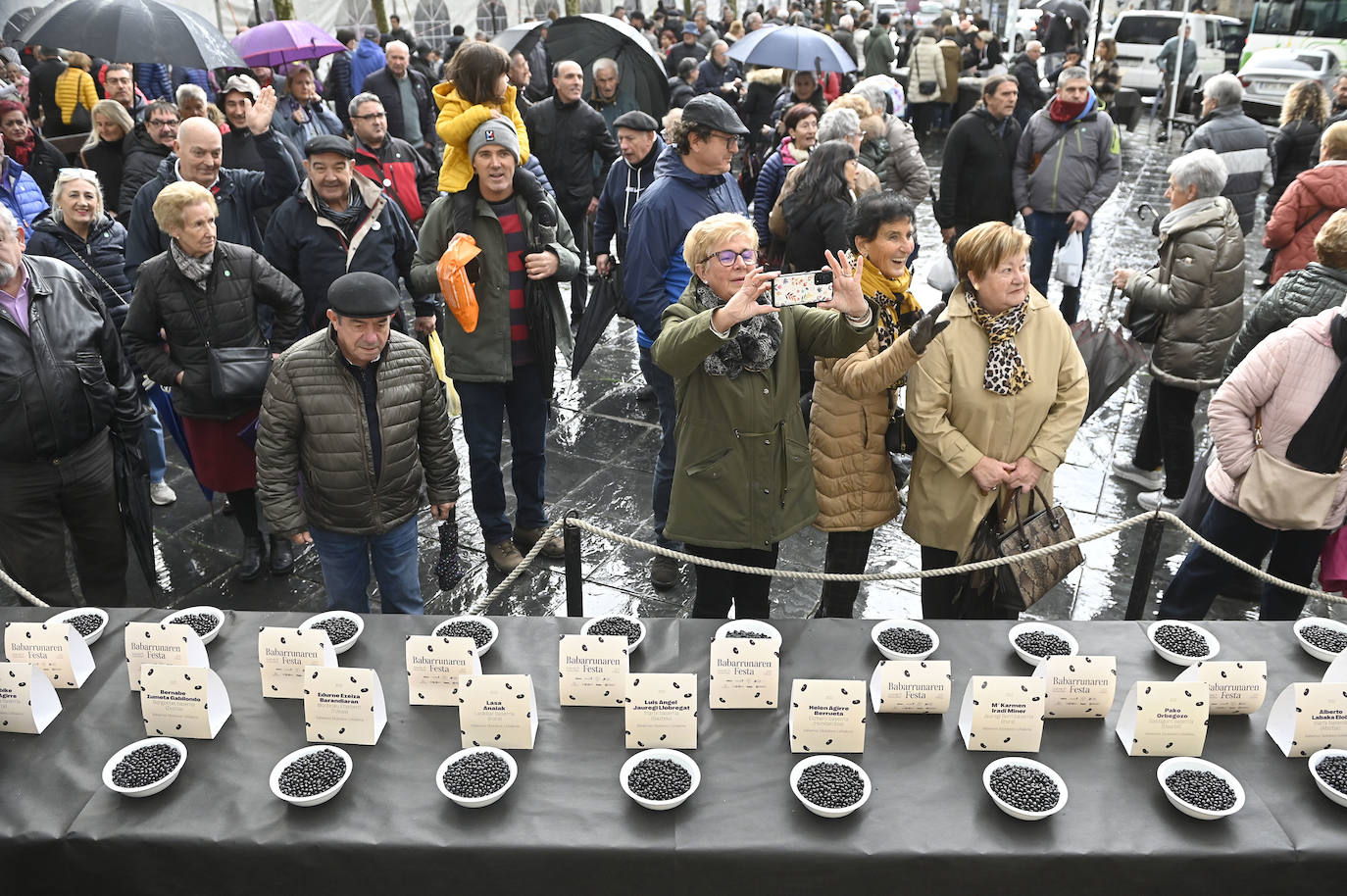 Fotos: Contra el frío y la lluvia, unas buenas alubias