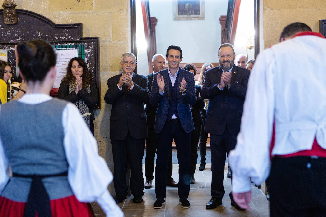 Fotos: Hondarribia entrega la insignia de oro a Unai Emery