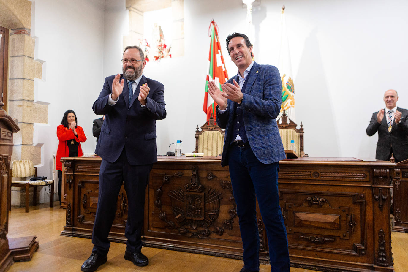 Fotos: Hondarribia entrega la insignia de oro a Unai Emery