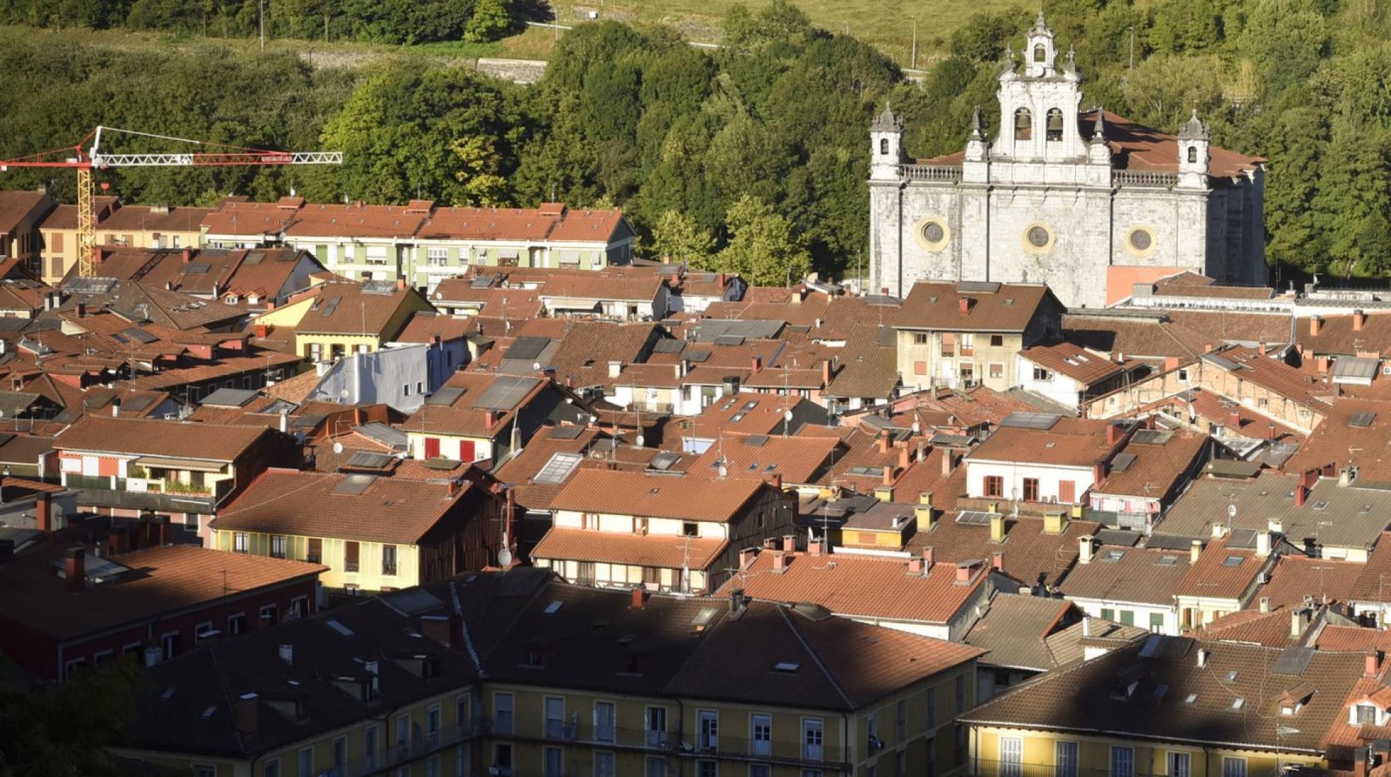 Historia y conocimiento.El documento cuenta con nuevocontenido sobre las papeleras, fauna, flora y el carnaval. 