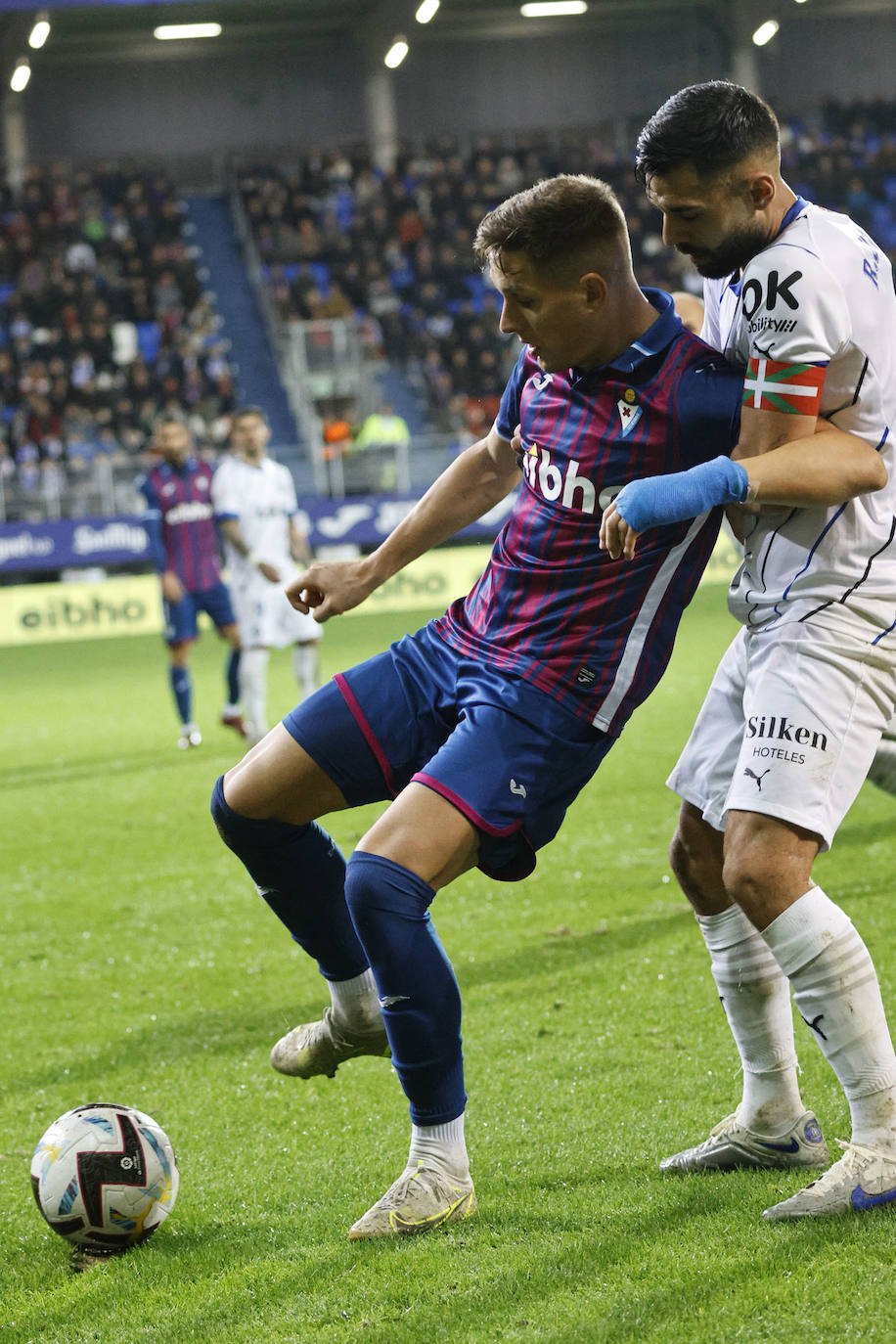 Fotos: Las mejores imágenes del Eibar-Alavés
