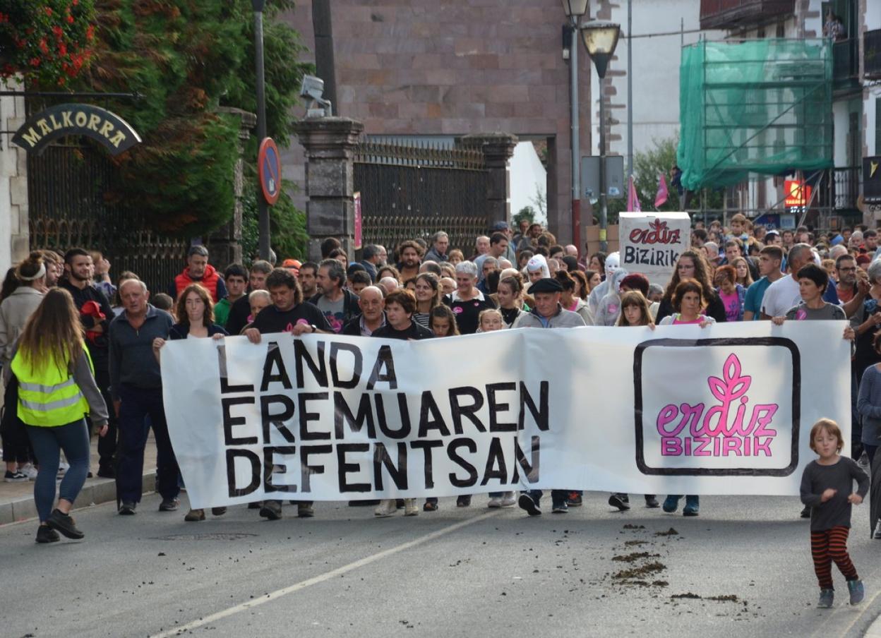 Manifestación en defensa de Erdiz celebrada en Elizondo. 