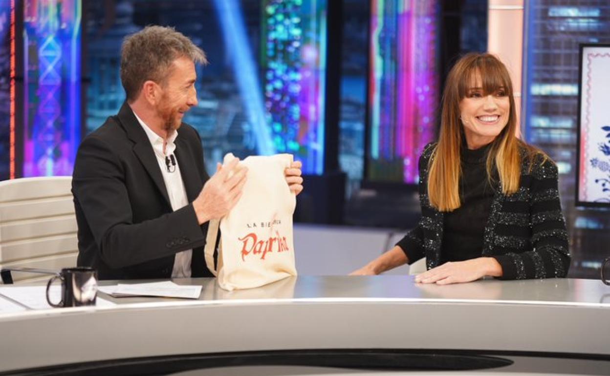 'La Bien Querida' acudió a El Hormiguero para presentar 'Paprika'. 