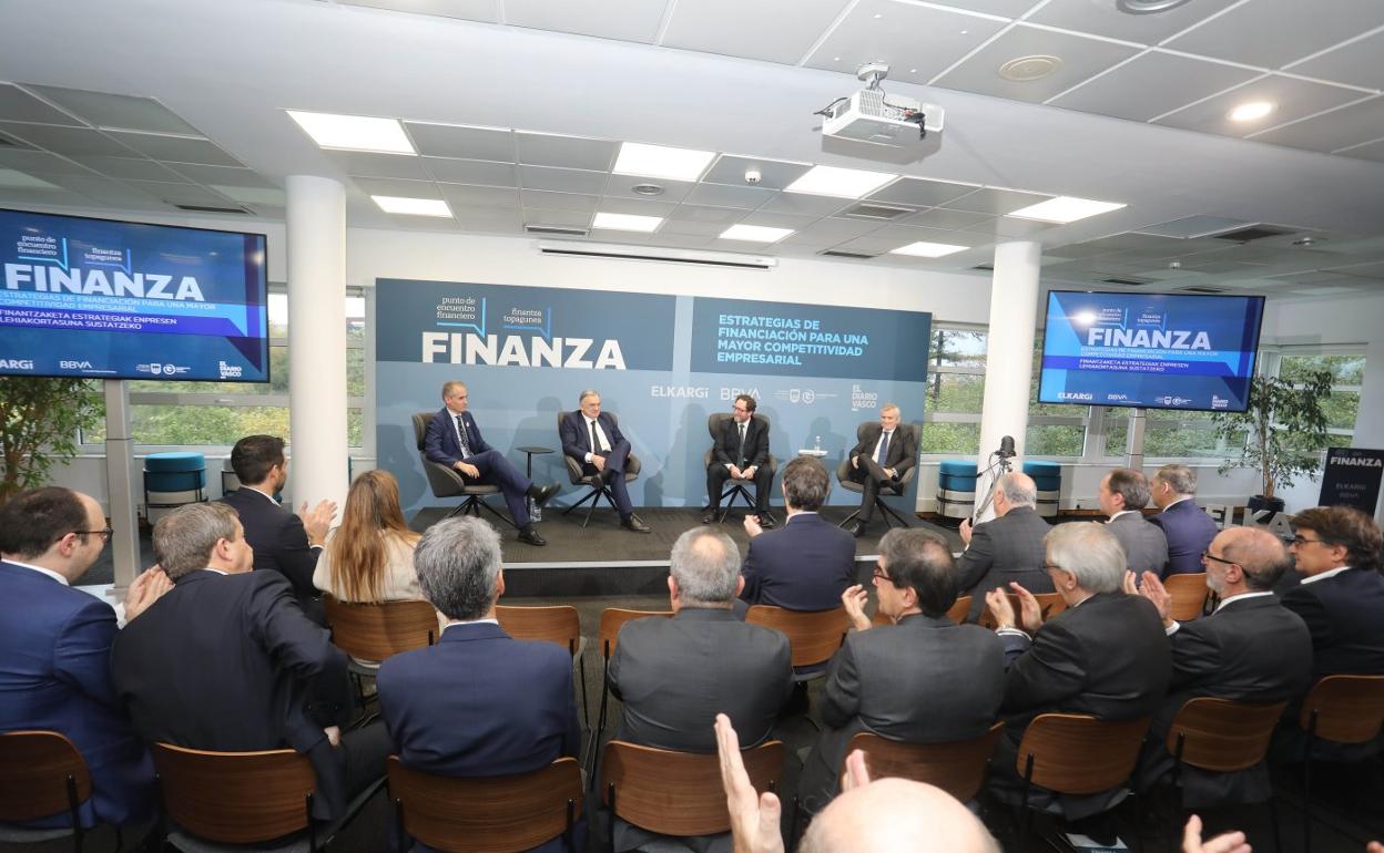 Foro Finanza: Factores de crecimiento empresarial