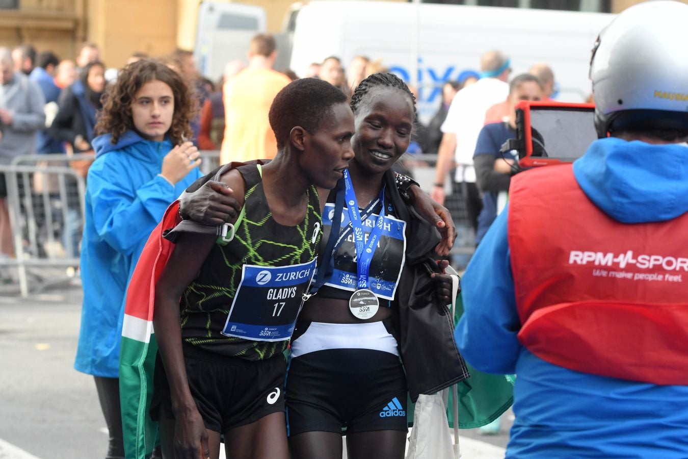 Fotos: Las mejores fotos del Zurich Maratón de San Sebastián