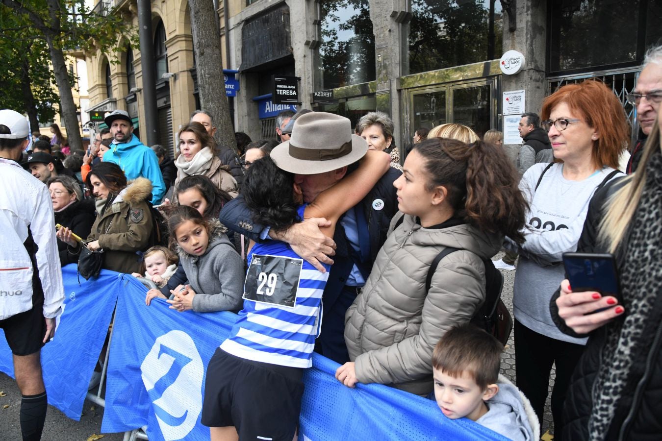 Fotos: Las mejores fotos del Zurich Maratón de San Sebastián