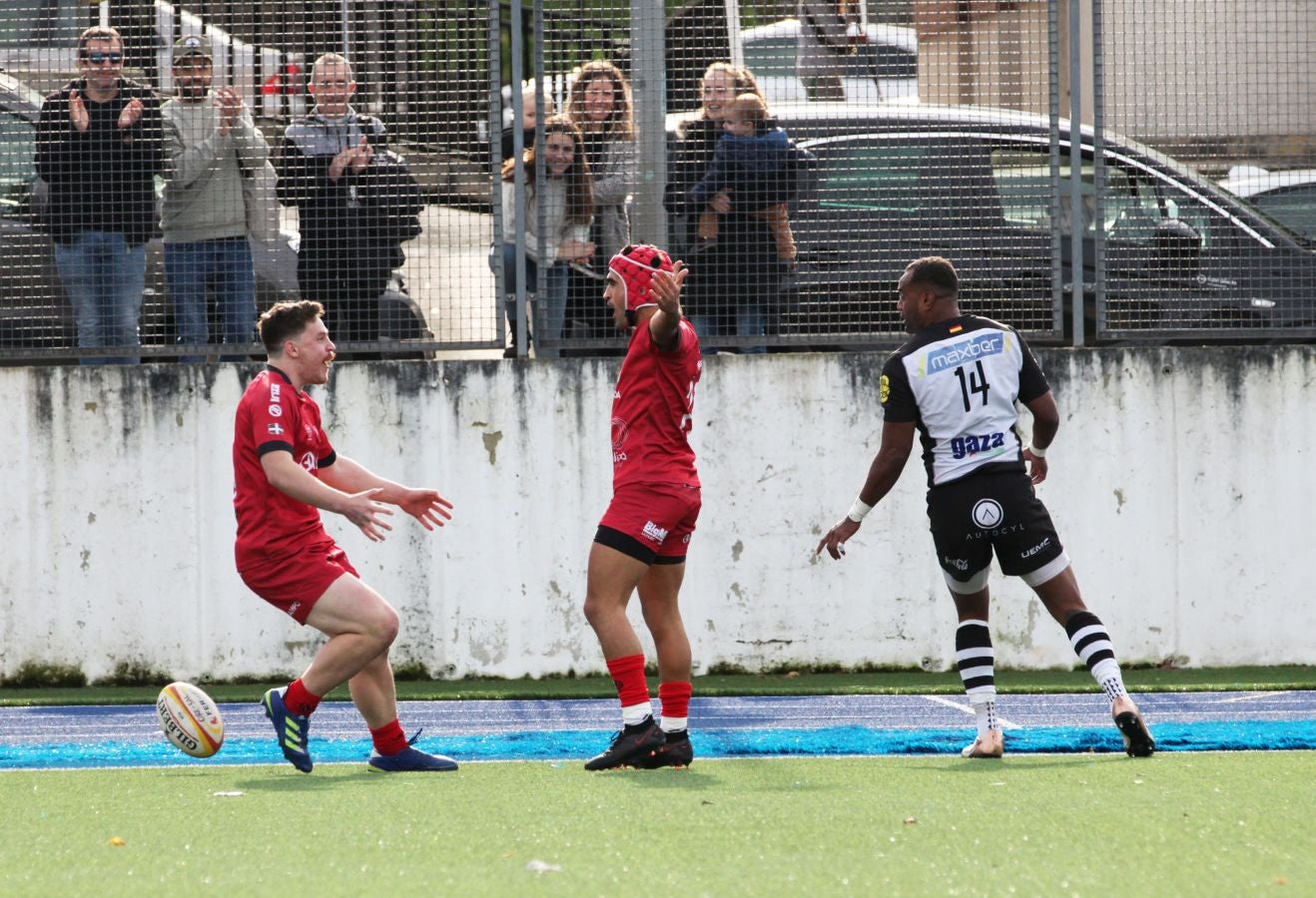 El Ampo Ordizia remonta un 13-27 en contra y Cruz transforma un ensayo en el último segundo para darle a los goierritarras la primera victoria en casa. 