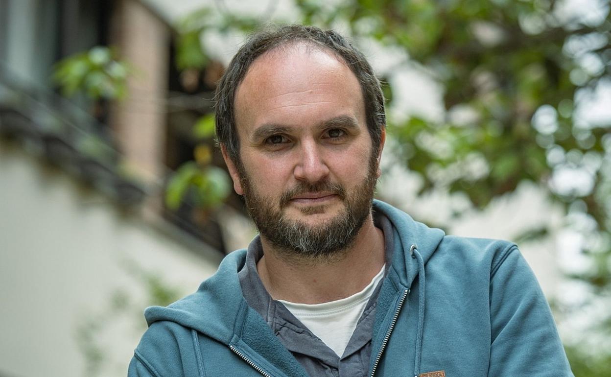 Seaskako Hizkuntza Proiektuaren koordinatzailea da Xan Aire.