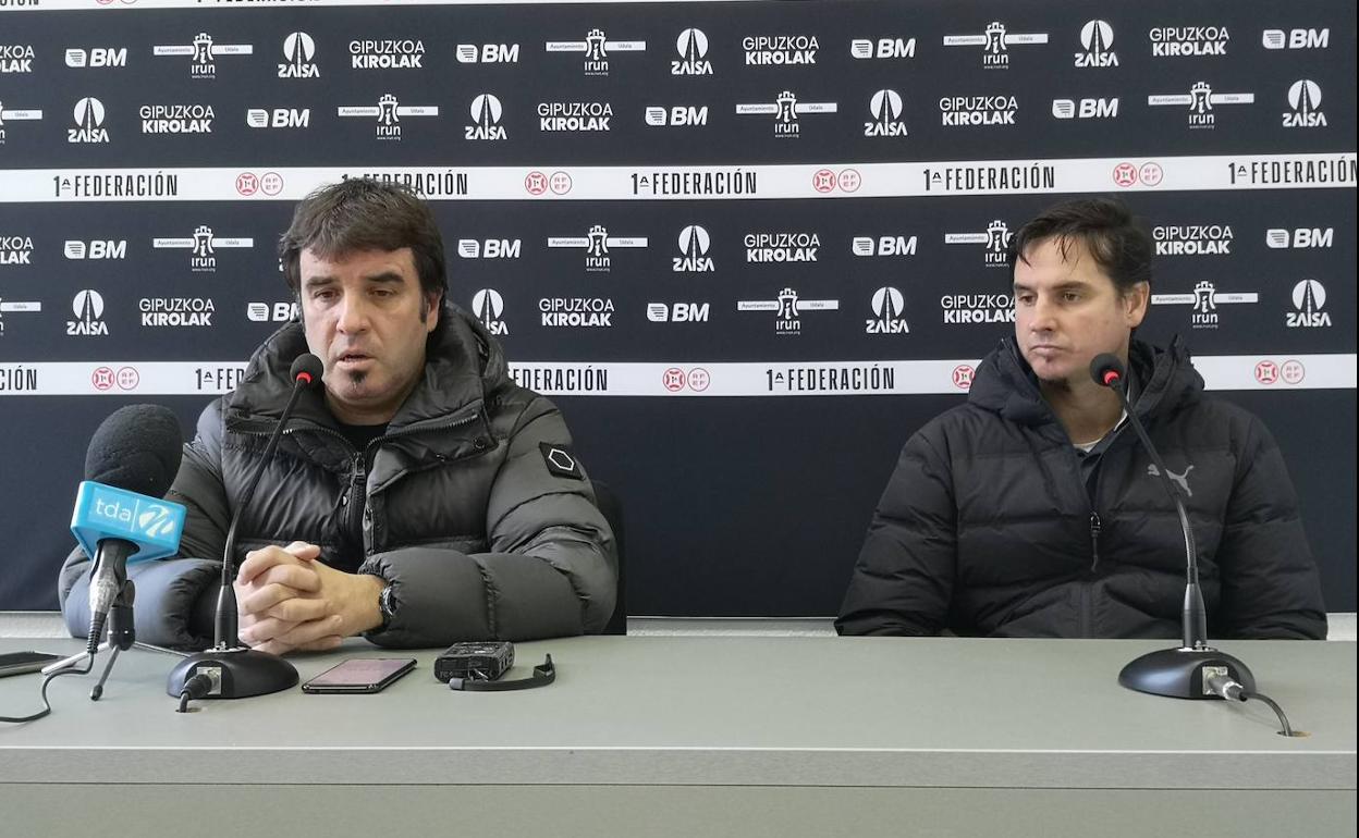 Aitor Zulaika junto a Igor Emery en la rueda de prensa de su despedida