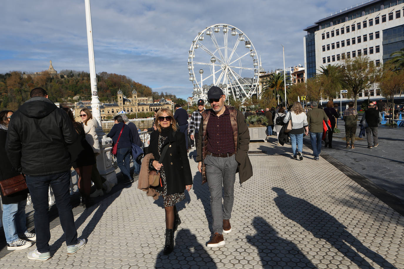 Fotos: Primer día de fiesta para los turistas en Donostia