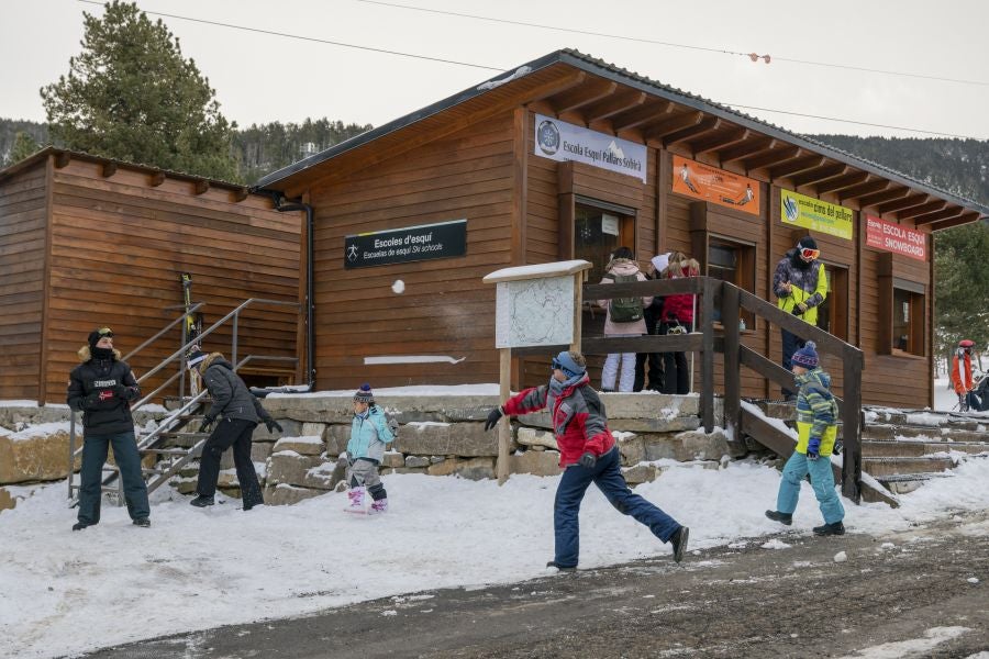 Fotos: El Pirineo inaugura la temporada de esquí