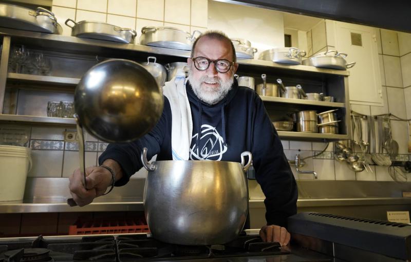 Peio García Amiano volvió de Lesbos hace tres semanas y señala que la situación es «dramática». 