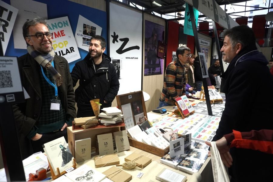 Fotos: Azken orduak, azken erosketak, azken aurkezpenak