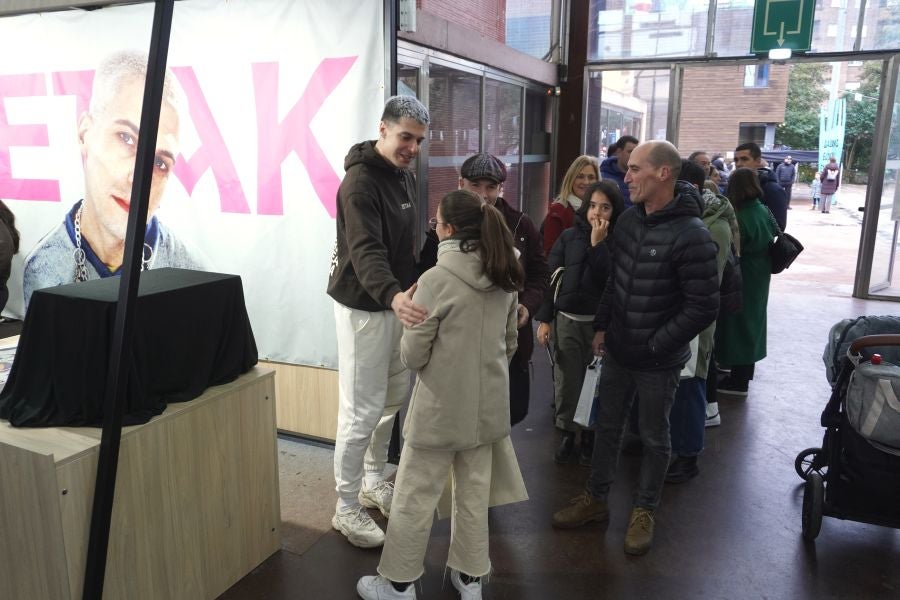 Fotos: Azken orduak, azken erosketak, azken aurkezpenak