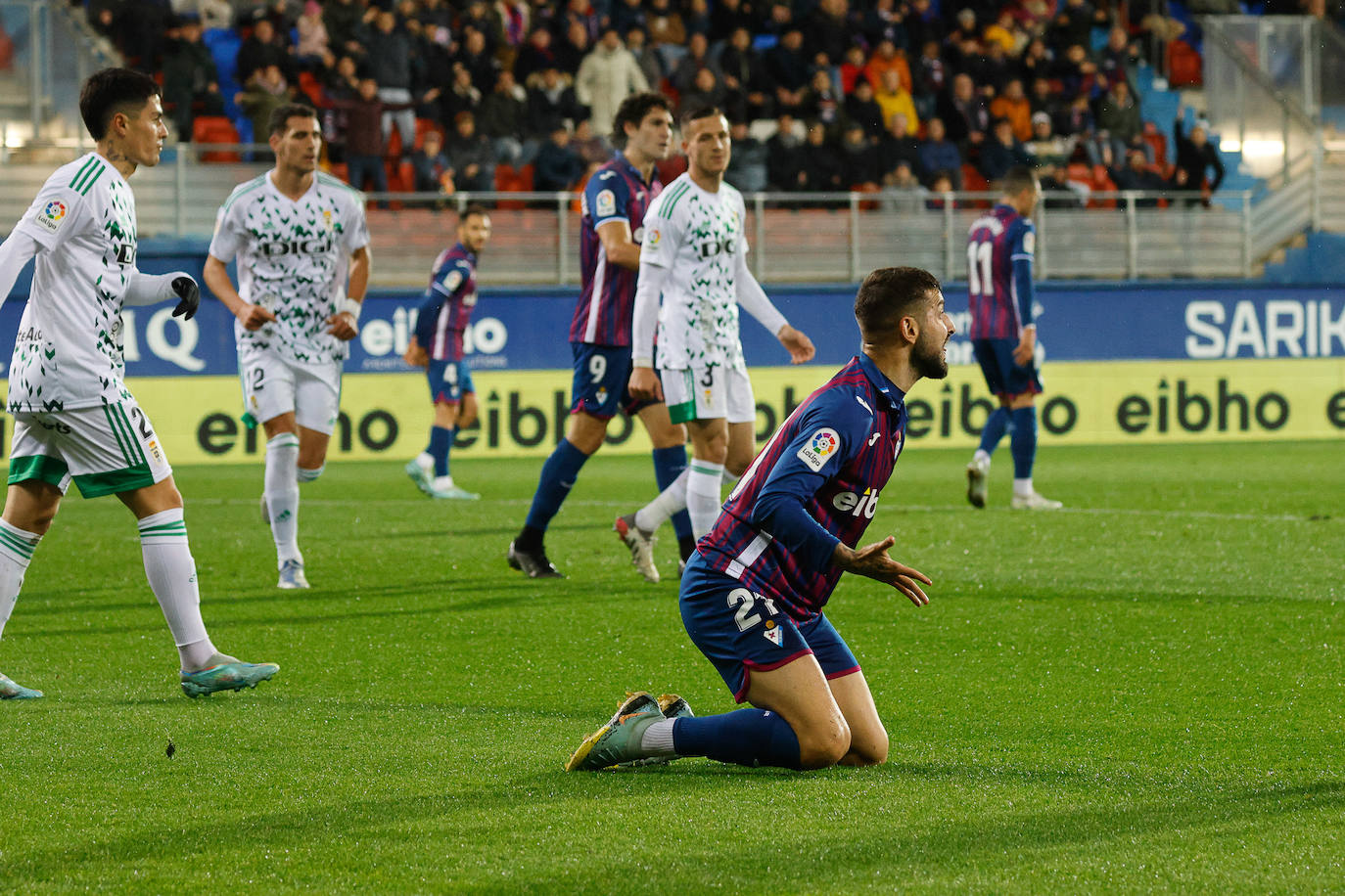 Fotos: Las mejores imágenes del Eibar-Oviedo