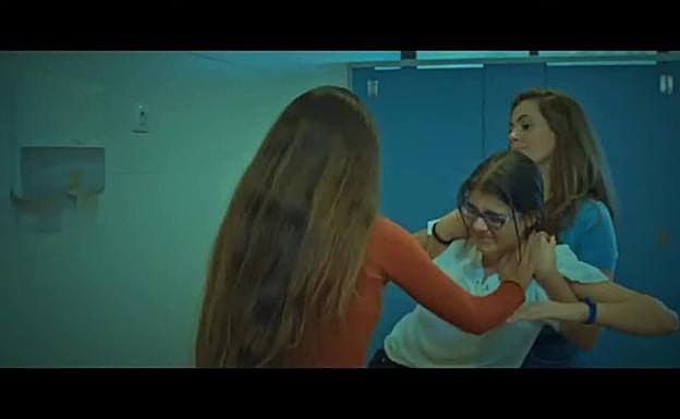 «'Lehoietan bilakatzen' gure lehen abestia oso berezia da»