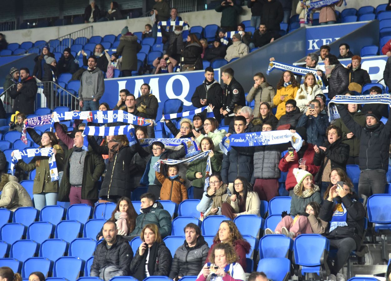 Fotos: La Real cae en casa ante un rival directo