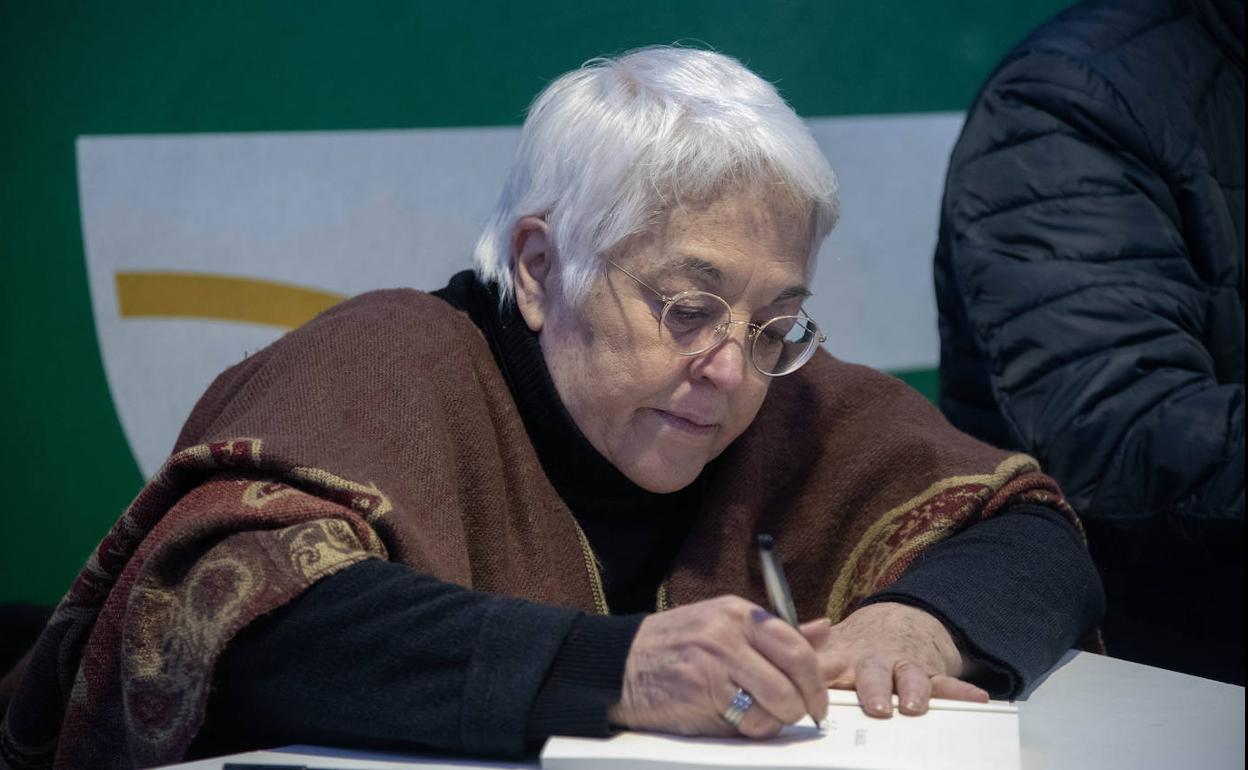 Toti Martinez de Lezea, Donostiako aurkezpenean, ez da mintzatuko Durango sinatu eta sinatu ibili den 'El maizal'-i buruz, 'Bretxa'-ri buruz baizik. 