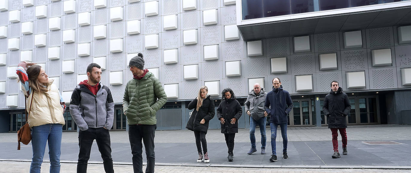 Fotos: Zortzi finalista gogotsu, txapel bat eta 13.000 bertsozaleentzako plaza Iruñeko Nafarroa Arenan