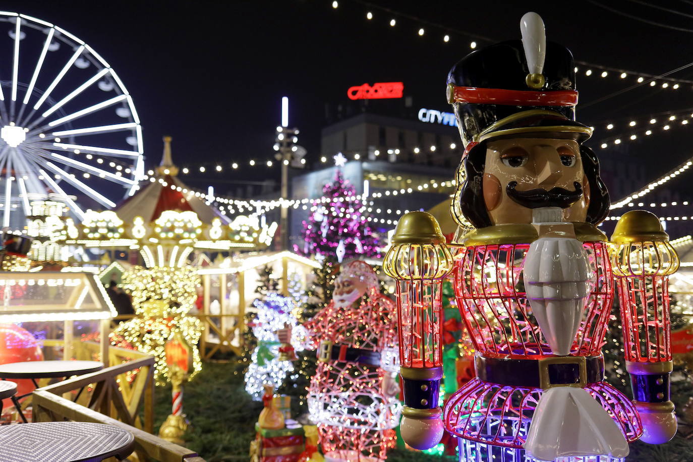 Mercadillo de Navidad en Katowice, Polonia.