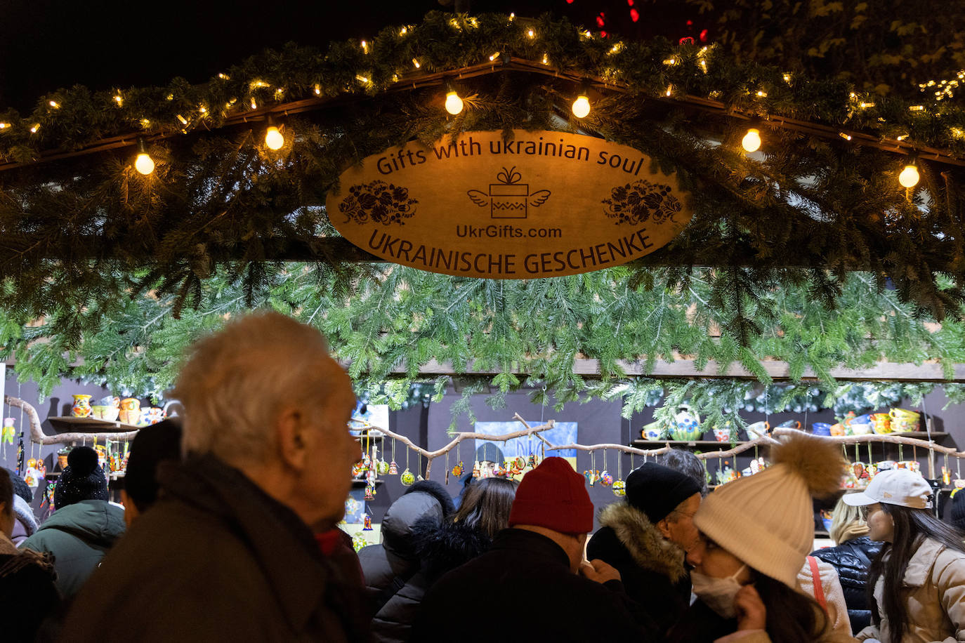 Mercado de Navidad en la plaza del Ayuntamiento de Viena.