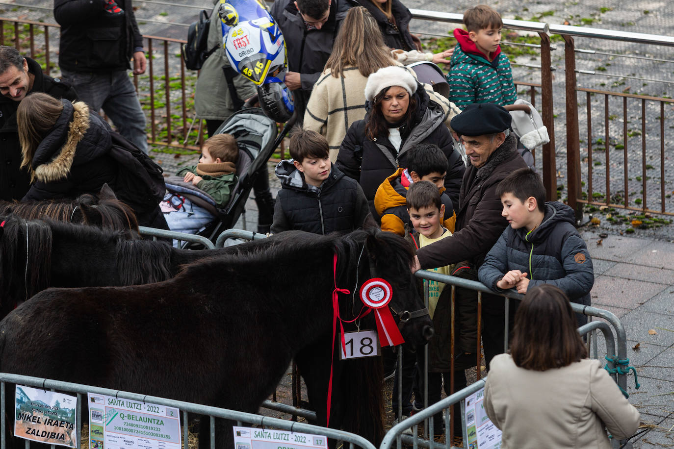 Fotos: La feria de Santa Lucía vuelve a brillar