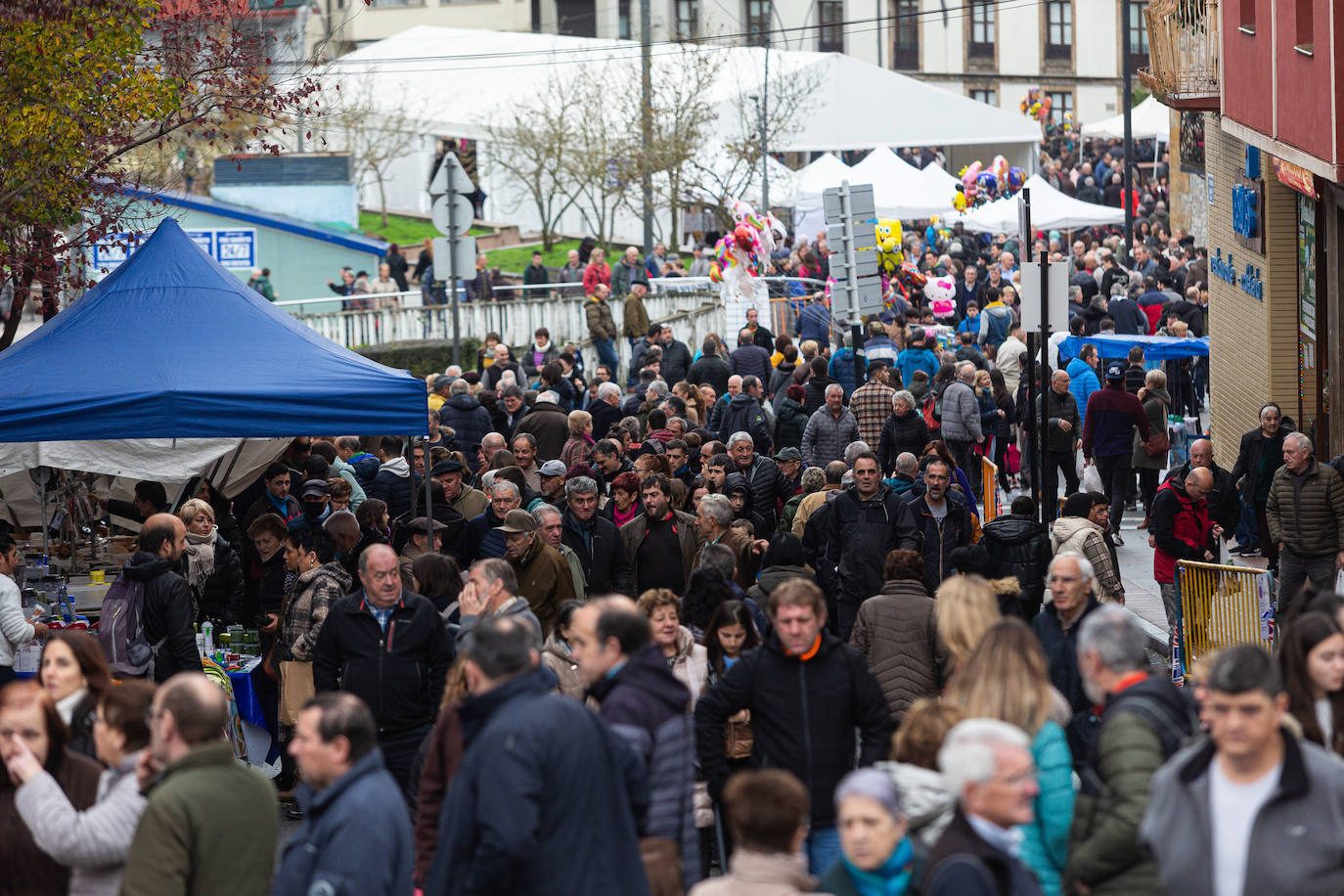 Fotos: La feria de Santa Lucía vuelve a brillar