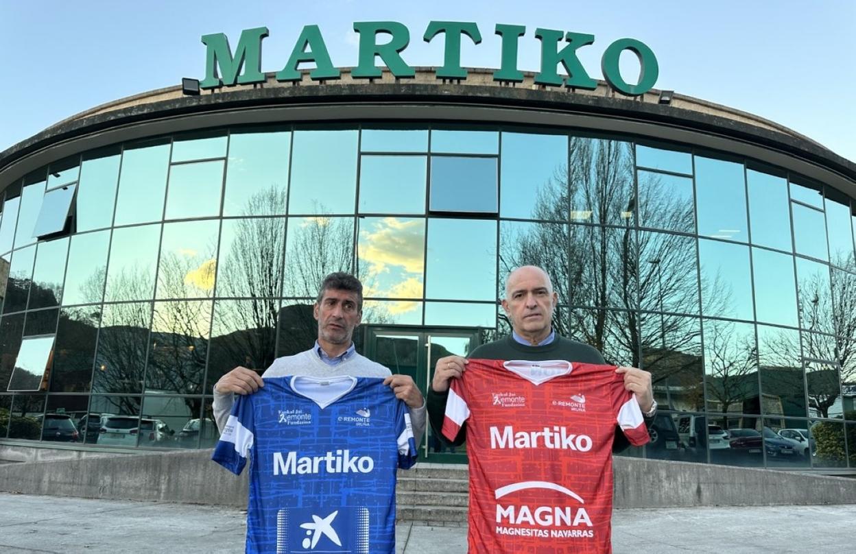 Jaime Aguirre y Mateo Vivar, en la sede de Martiko en Bera. 