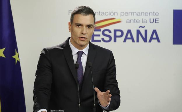 Sánchez acusa a PP y Vox de querer «amordazar» el Parlamento con un «complot burdo»