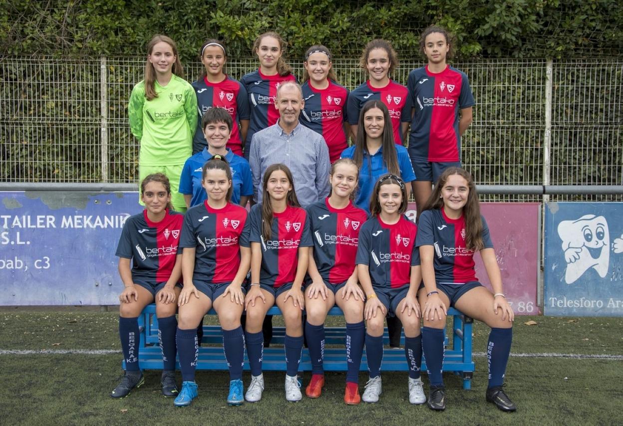El infantil de honor femenino recibe esta mañana al Eibar. 
